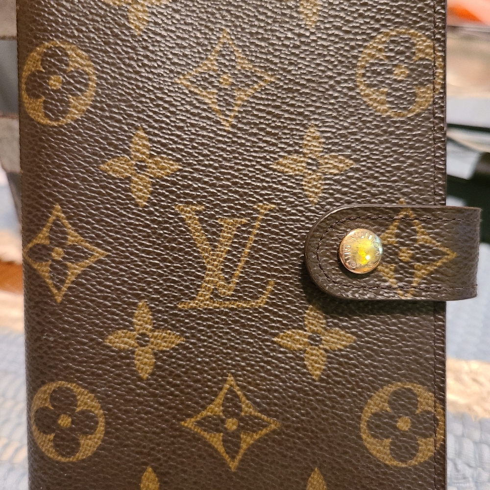 Louis Vuitton agenda
